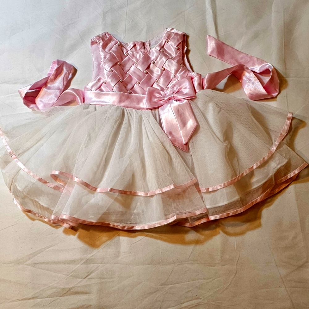 Rare edition baby girl dress (3 to 6 Months)
